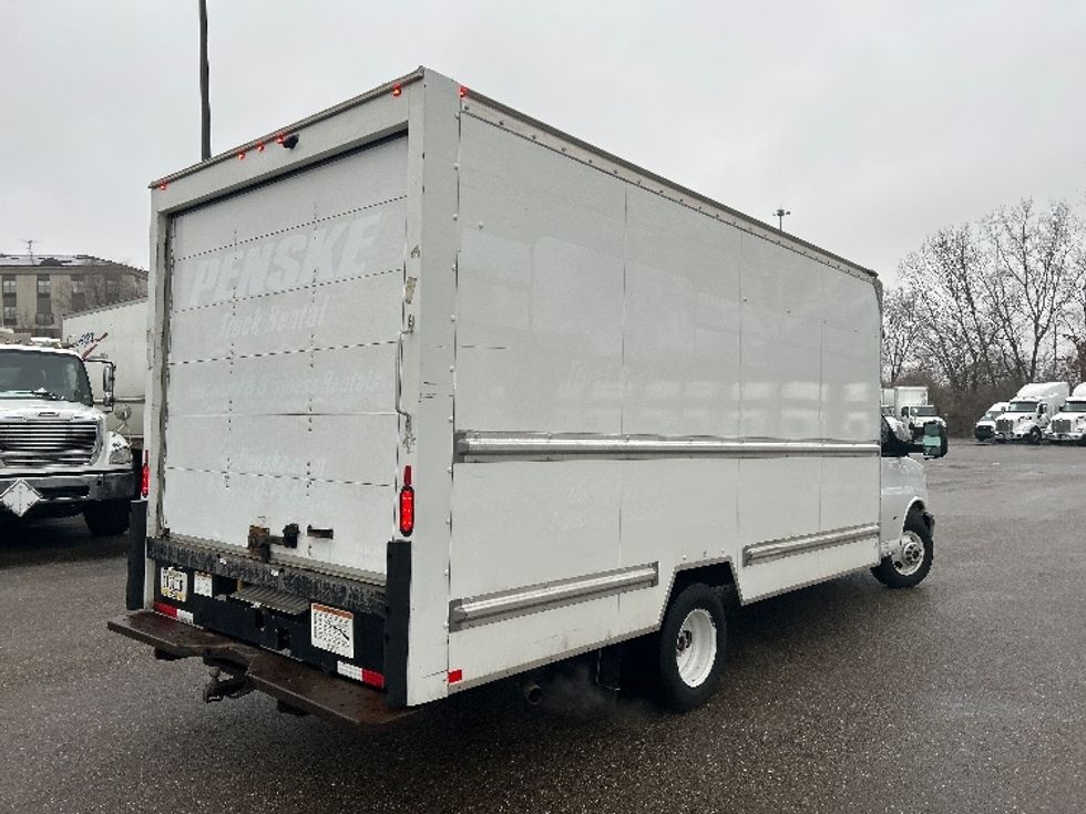 Light Duty Box Truck-Light and Medium Duty Trucks-GMC-2021-Savana G33903-Akron-OH-87,622\n\t\tmiles-$ 31,250 - Image 13