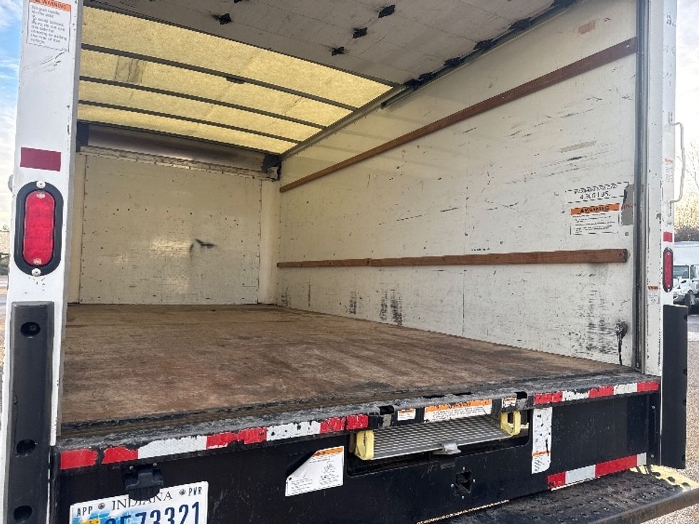 Light Duty Box Truck-Light and Medium Duty Trucks-GMC-2021-Savana G33903-Akron-OH-89,264\n\t\tmiles-$ 31,250 - Image 10