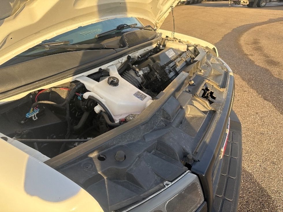 Light Duty Box Truck-Light and Medium Duty Trucks-GMC-2021-Savana G33903-Akron-OH-89,264\n\t\tmiles-$ 31,250 - Image 21