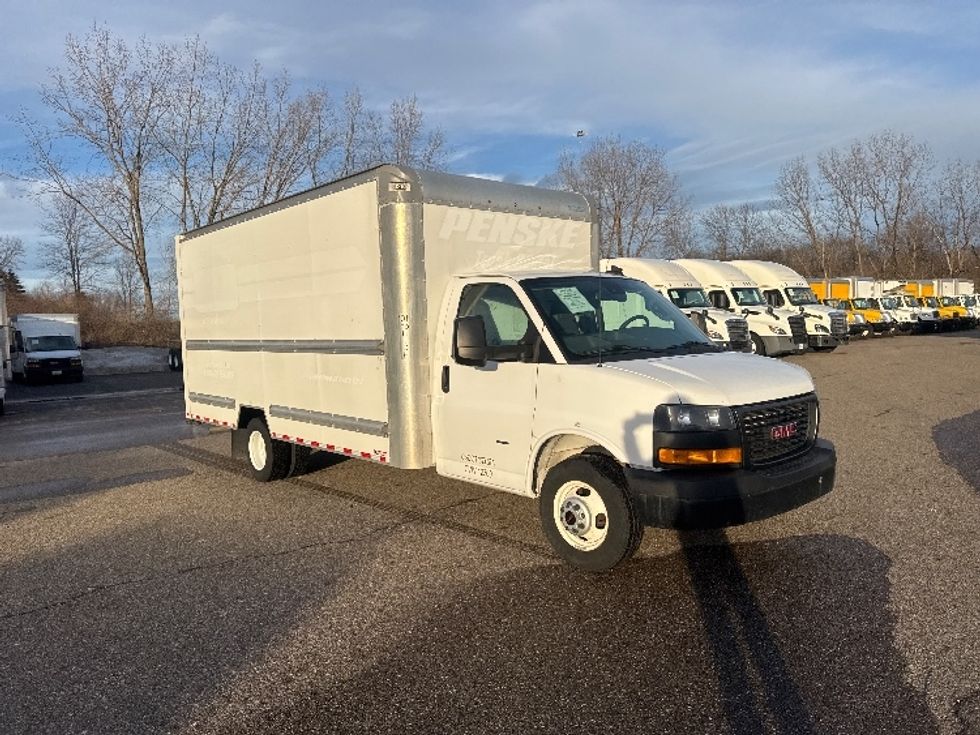 Light Duty Box Truck-Light and Medium Duty Trucks-GMC-2021-Savana G33903-Akron-OH-89,264\n\t\tmiles-$ 31,250 - Image 3