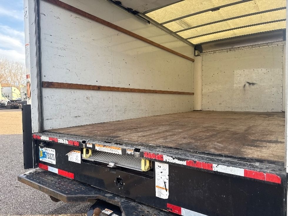 Light Duty Box Truck-Light and Medium Duty Trucks-GMC-2021-Savana G33903-Akron-OH-89,264\n\t\tmiles-$ 31,250 - Image 9