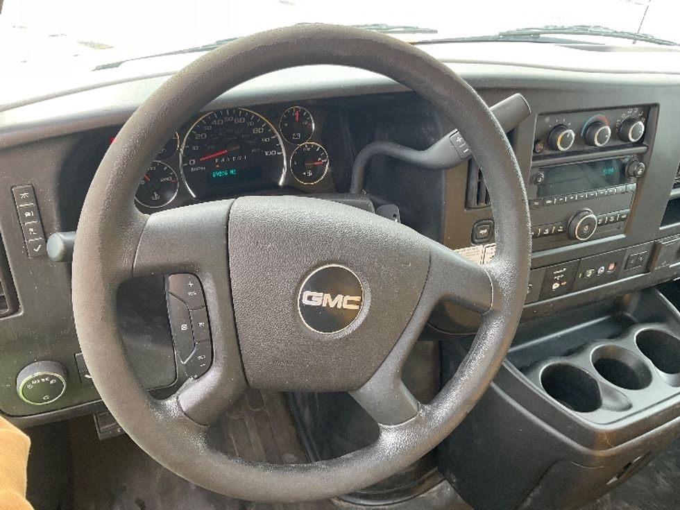 Light Duty Box Truck-Light and Medium Duty Trucks-GMC-2021-Savana G33903-Akron-OH-89,269\n\t\tmiles-$ 28,250 - Image 17