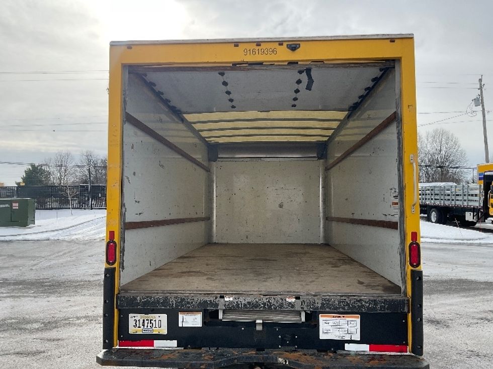 Light Duty Box Truck-Light and Medium Duty Trucks-GMC-2021-Savana G33903-Akron-OH-89,269\n\t\tmiles-$ 28,250 - Image 8