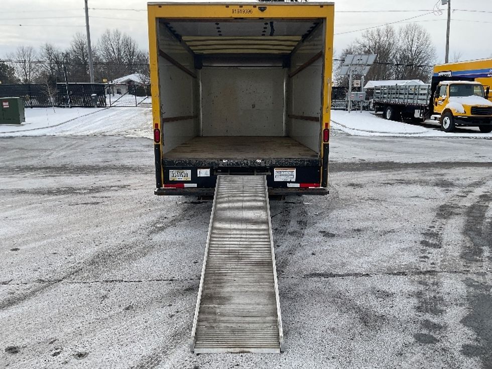 Light Duty Box Truck-Light and Medium Duty Trucks-GMC-2021-Savana G33903-Akron-OH-89,269\n\t\tmiles-$ 28,250 - Image 9