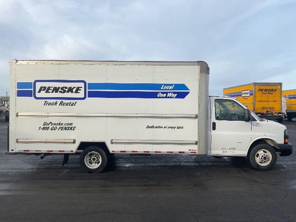 Light Duty Box Truck-Light and Medium Duty Trucks-GMC-2021-Savana G33903-Akron-OH-92,555\n\t\tmiles-$ 28,250 - Image 15