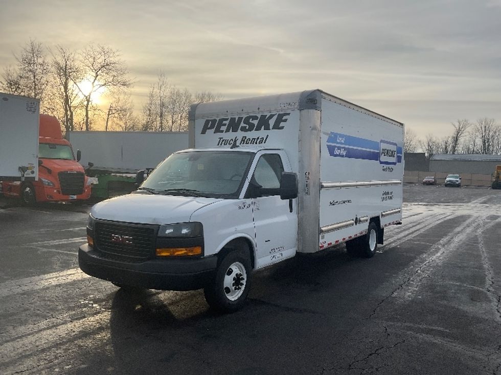 Light Duty Box Truck-Light and Medium Duty Trucks-GMC-2021-Savana G33903-Akron-OH-92,555\n\t\tmiles-$ 28,250 - Image 3