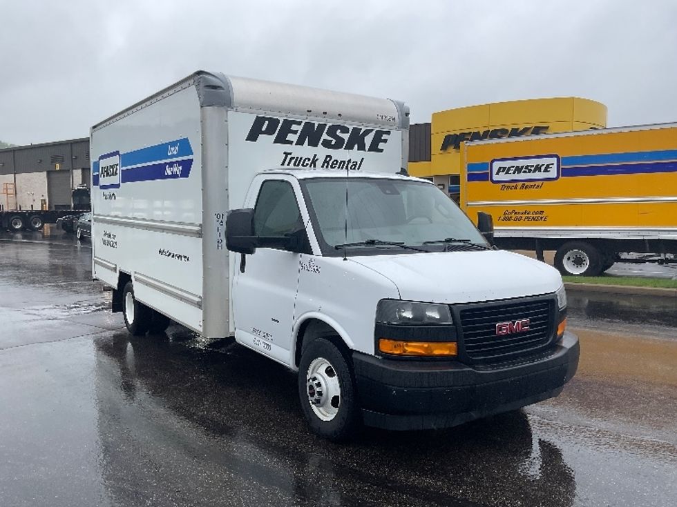 Light Duty Box Truck-Light and Medium Duty Trucks-GMC-2021-Savana G33903-Akron-OH-98,256\n\t\tmiles-$ 28,500 - Image 1