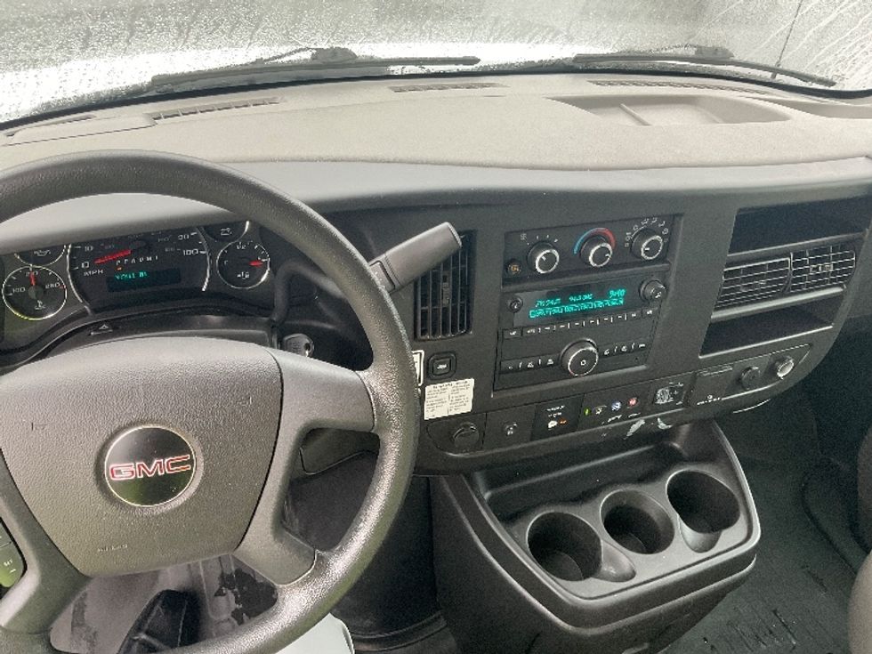 Light Duty Box Truck-Light and Medium Duty Trucks-GMC-2021-Savana G33903-Akron-OH-98,256\n\t\tmiles-$ 28,500 - Image 18