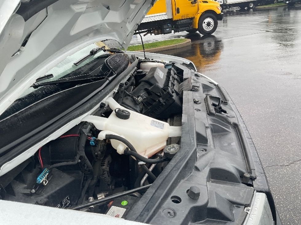Light Duty Box Truck-Light and Medium Duty Trucks-GMC-2021-Savana G33903-Akron-OH-98,256\n\t\tmiles-$ 28,500 - Image 23