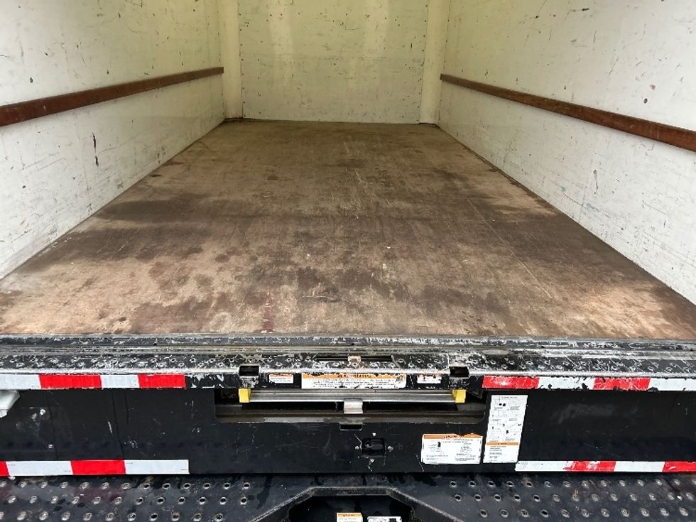 Light Duty Box Truck-Light and Medium Duty Trucks-GMC-2021-Savana G33903-Akron-OH-99,610\n\t\tmiles-$ 30,000 - Image 10