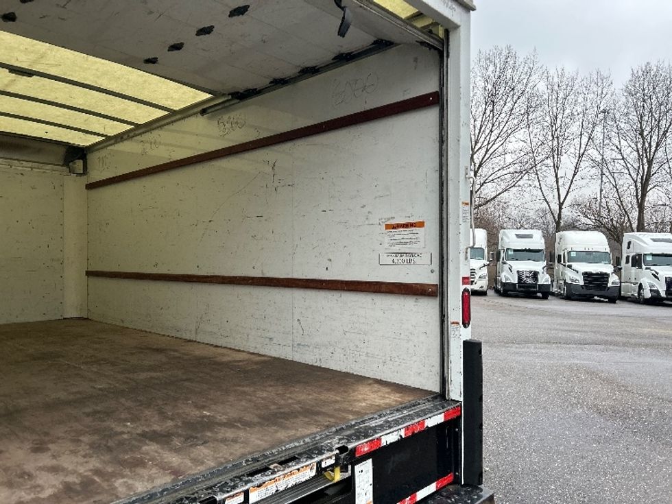 Light Duty Box Truck-Light and Medium Duty Trucks-GMC-2021-Savana G33903-Akron-OH-99,610\n\t\tmiles-$ 30,000 - Image 12