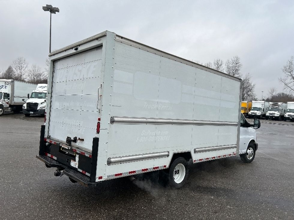 Light Duty Box Truck-Light and Medium Duty Trucks-GMC-2021-Savana G33903-Akron-OH-99,610\n\t\tmiles-$ 30,000 - Image 13