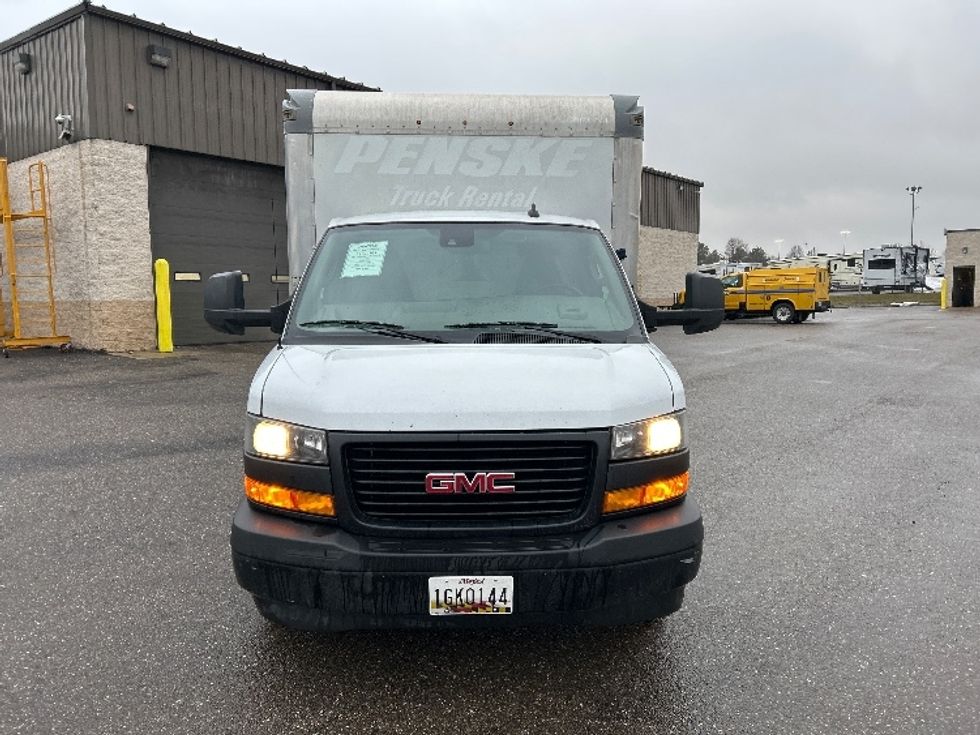 Light Duty Box Truck-Light and Medium Duty Trucks-GMC-2021-Savana G33903-Akron-OH-99,610\n\t\tmiles-$ 30,000 - Image 2