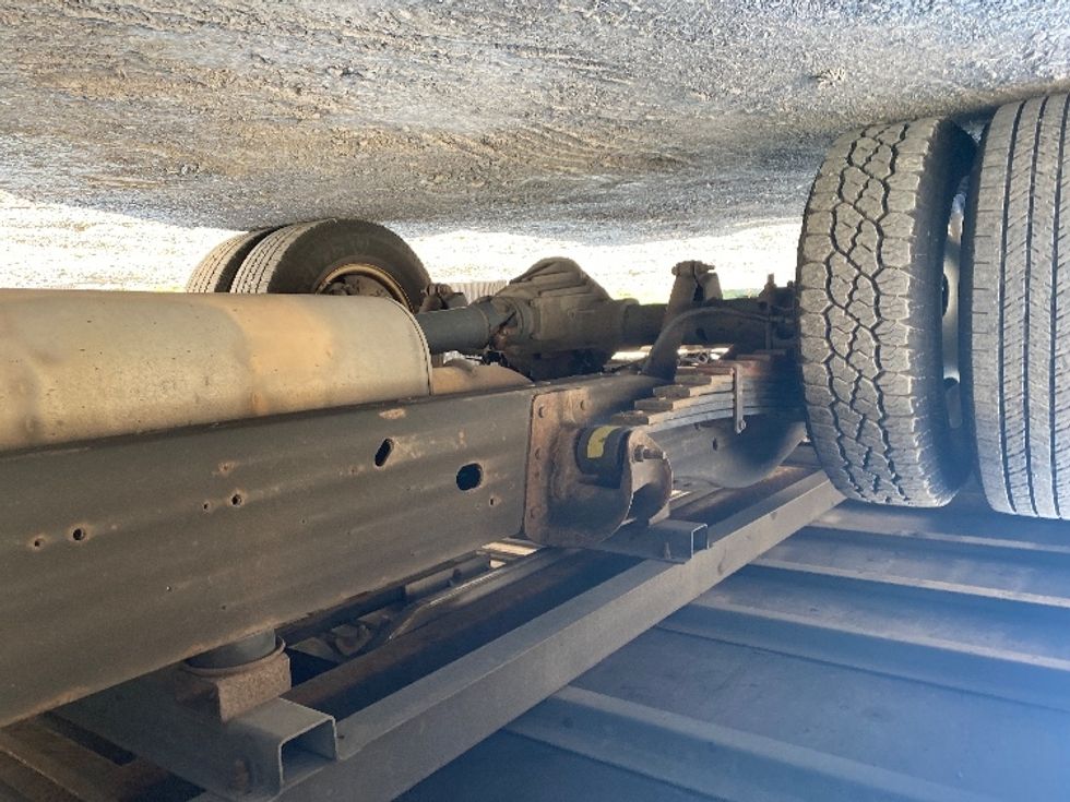 Light Duty Box Truck-Light and Medium Duty Trucks-GMC-2021-Savana G33903-Albany-NY-80,114\n\t\tmiles-$ 26,750 - Image 13