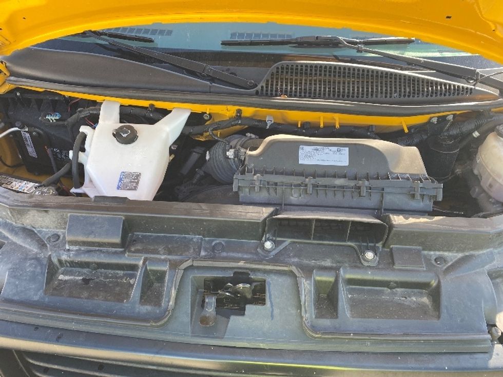 Light Duty Box Truck-Light and Medium Duty Trucks-GMC-2021-Savana G33903-Albany-NY-80,114\n\t\tmiles-$ 26,750 - Image 24