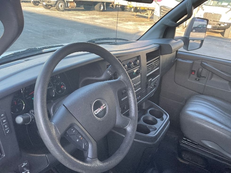 Light Duty Box Truck-Light and Medium Duty Trucks-GMC-2021-Savana G33903-Albany-NY-85,847\n\t\tmiles-$ 29,750 - Image 17