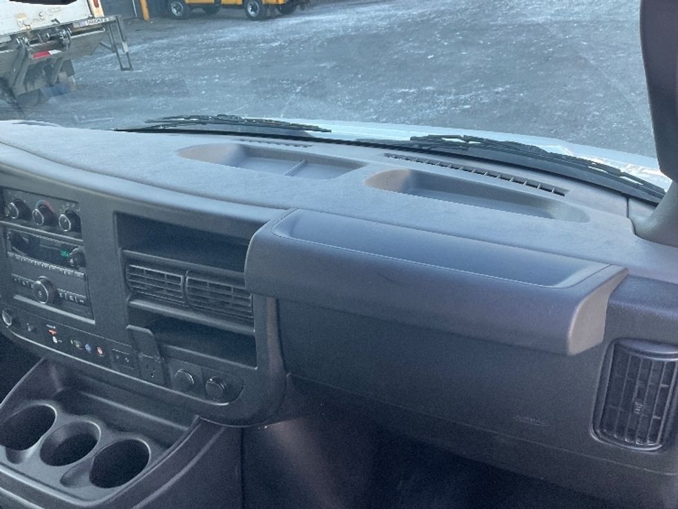 Light Duty Box Truck-Light and Medium Duty Trucks-GMC-2021-Savana G33903-Albany-NY-85,847\n\t\tmiles-$ 29,750 - Image 21