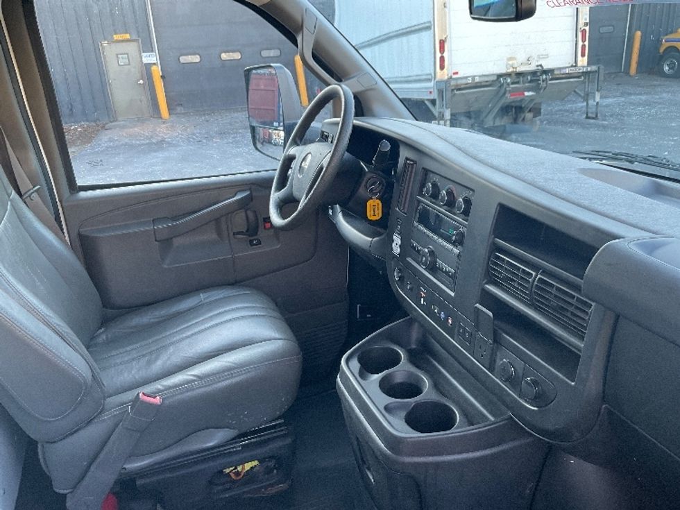 Light Duty Box Truck-Light and Medium Duty Trucks-GMC-2021-Savana G33903-Albany-NY-85,847\n\t\tmiles-$ 29,750 - Image 22