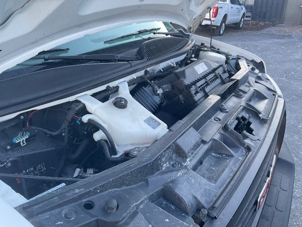 Light Duty Box Truck-Light and Medium Duty Trucks-GMC-2021-Savana G33903-Albany-NY-85,847\n\t\tmiles-$ 29,750 - Image 23