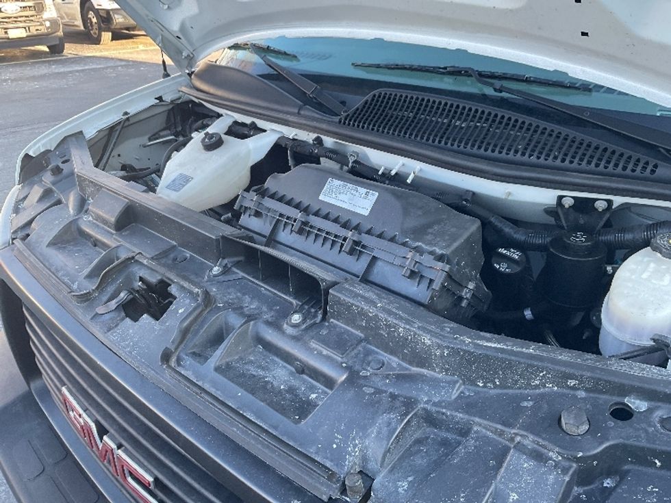 Light Duty Box Truck-Light and Medium Duty Trucks-GMC-2021-Savana G33903-Albany-NY-85,847\n\t\tmiles-$ 29,750 - Image 24