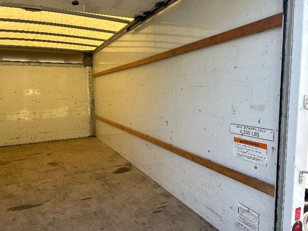 Light Duty Box Truck-Light and Medium Duty Trucks-GMC-2021-Savana G33903-Albany-NY-88,191\n\t\tmiles-$ 29,000 - Image 11