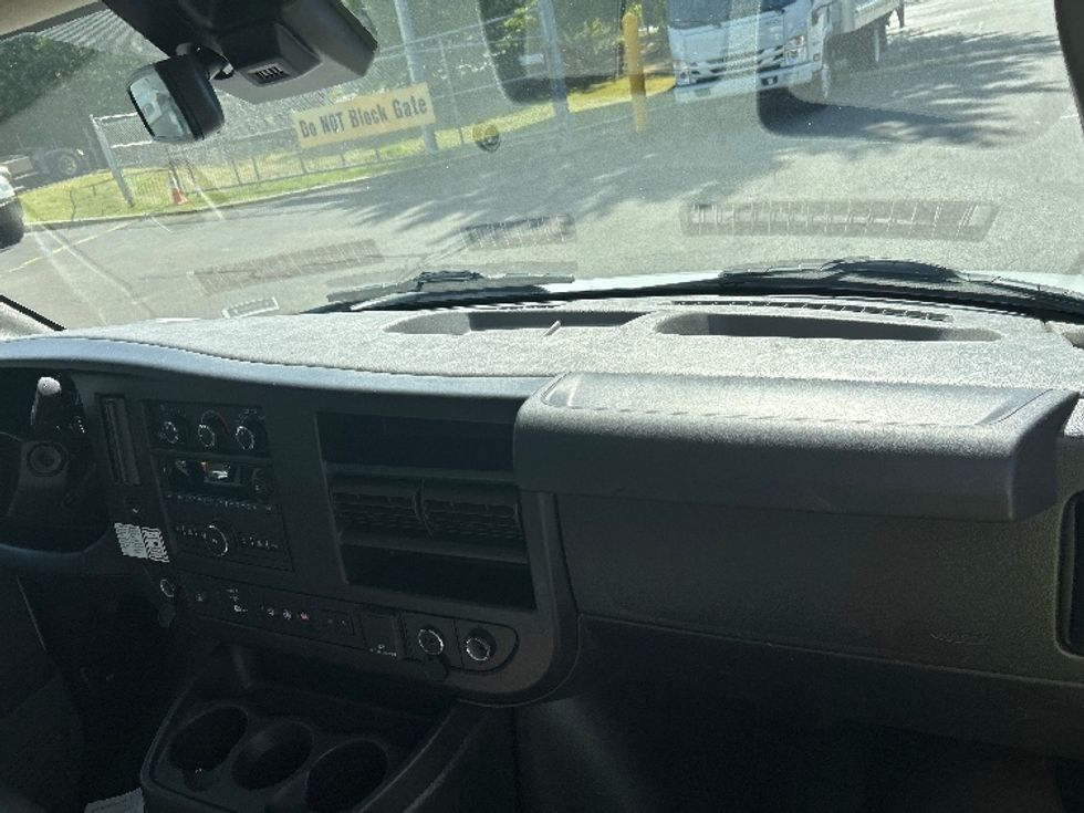 Light Duty Box Truck-Light and Medium Duty Trucks-GMC-2021-Savana G33903-Albany-NY-88,191\n\t\tmiles-$ 29,000 - Image 19