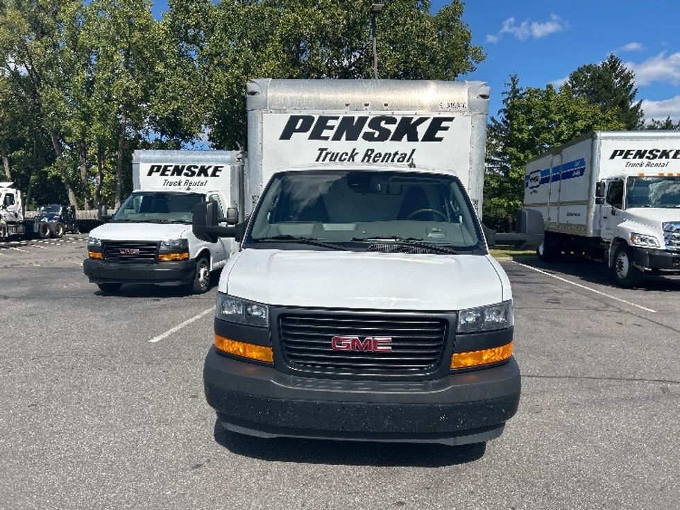 Light Duty Box Truck-Light and Medium Duty Trucks-GMC-2021-Savana G33903-Albany-NY-88,191\n\t\tmiles-$ 29,000 - Image 2
