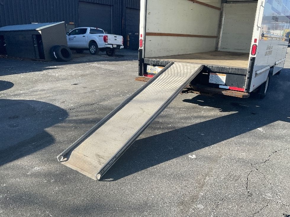 Light Duty Box Truck-Light and Medium Duty Trucks-GMC-2021-Savana G33903-Albany-NY-93,120\n\t\tmiles-$ 28,500 - Image 9