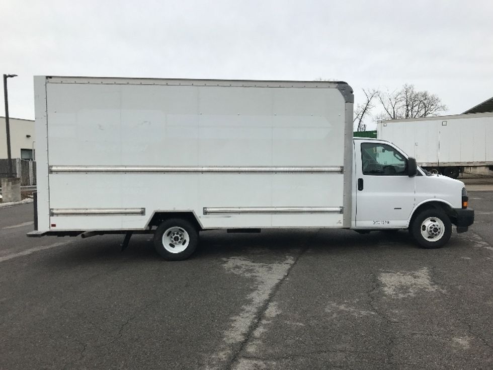 Light Duty Box Truck-Light and Medium Duty Trucks-GMC-2021-Savana G33903-Albany-NY-94,430\n\t\tmiles-$ 28,250 - Image 15