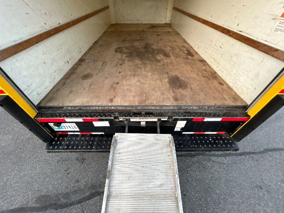 Light Duty Box Truck-Light and Medium Duty Trucks-GMC-2021-Savana G33903-Albany-NY-96,436\n\t\tmiles-$ 25,000 - Image 10