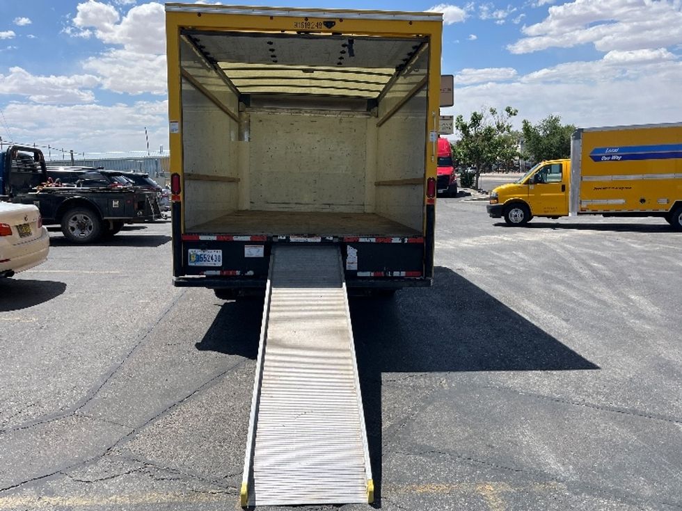 Light Duty Box Truck-Light and Medium Duty Trucks-GMC-2021-Savana G33903-Albuquerque-NM-98,023\n\t\tmiles-$ 27,250 - Image 9