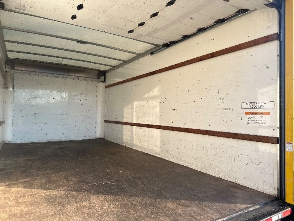 Light Duty Box Truck-Light and Medium Duty Trucks-GMC-2021-Savana G33903-Alexandria-VA-102,880\n\t\tmiles-$ 25,250 - Image 12