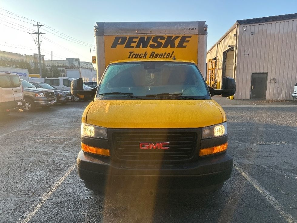 Light Duty Box Truck-Light and Medium Duty Trucks-GMC-2021-Savana G33903-Alexandria-VA-102,880\n\t\tmiles-$ 25,250 - Image 2