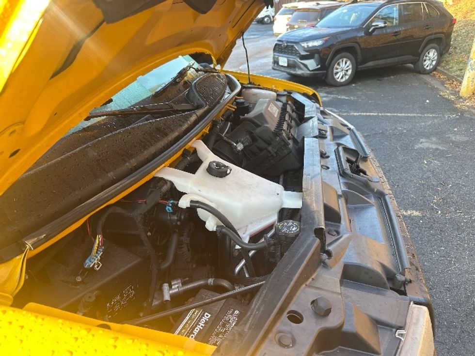 Light Duty Box Truck-Light and Medium Duty Trucks-GMC-2021-Savana G33903-Alexandria-VA-102,880\n\t\tmiles-$ 25,250 - Image 23