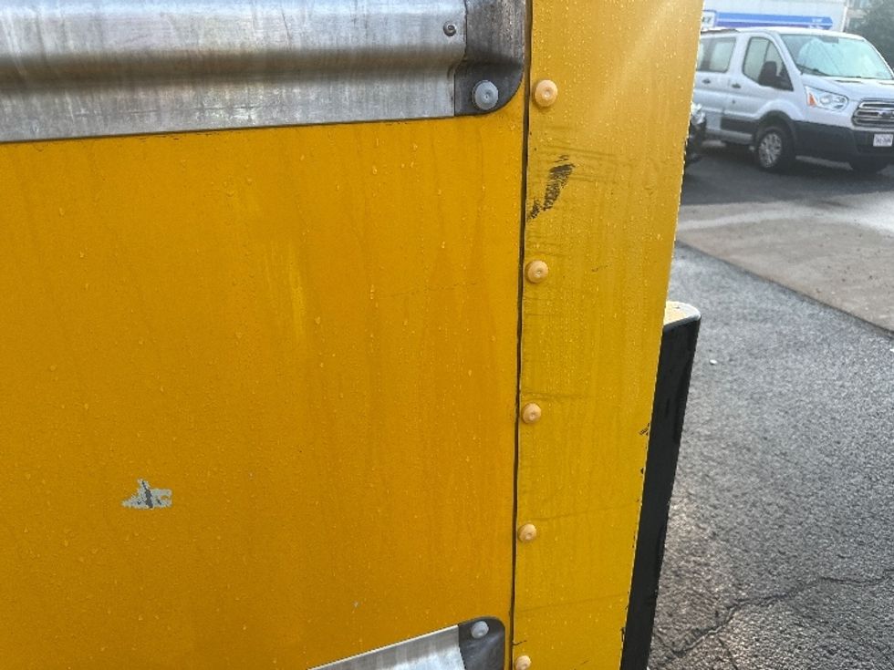 Light Duty Box Truck-Light and Medium Duty Trucks-GMC-2021-Savana G33903-Alexandria-VA-102,916\n\t\tmiles-$ 26,250 - Image 23