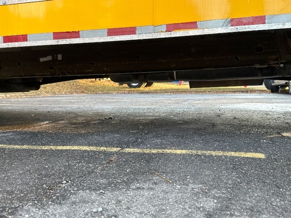 Light Duty Box Truck-Light and Medium Duty Trucks-GMC-2021-Savana G33903-Alexandria-VA-102,916\n\t\tmiles-$ 26,250 - Image 5
