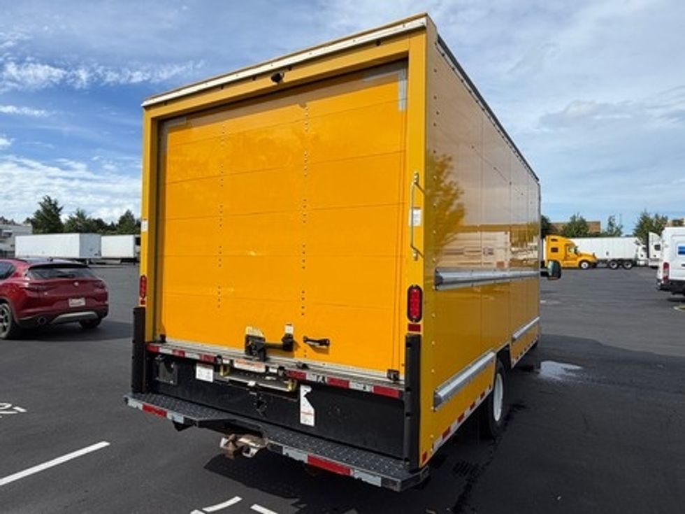Light Duty Box Truck-Light and Medium Duty Trucks-GMC-2021-Savana G33903-Alexandria-VA-102,916\n\t\tmiles-$ 26,250 - Image 7