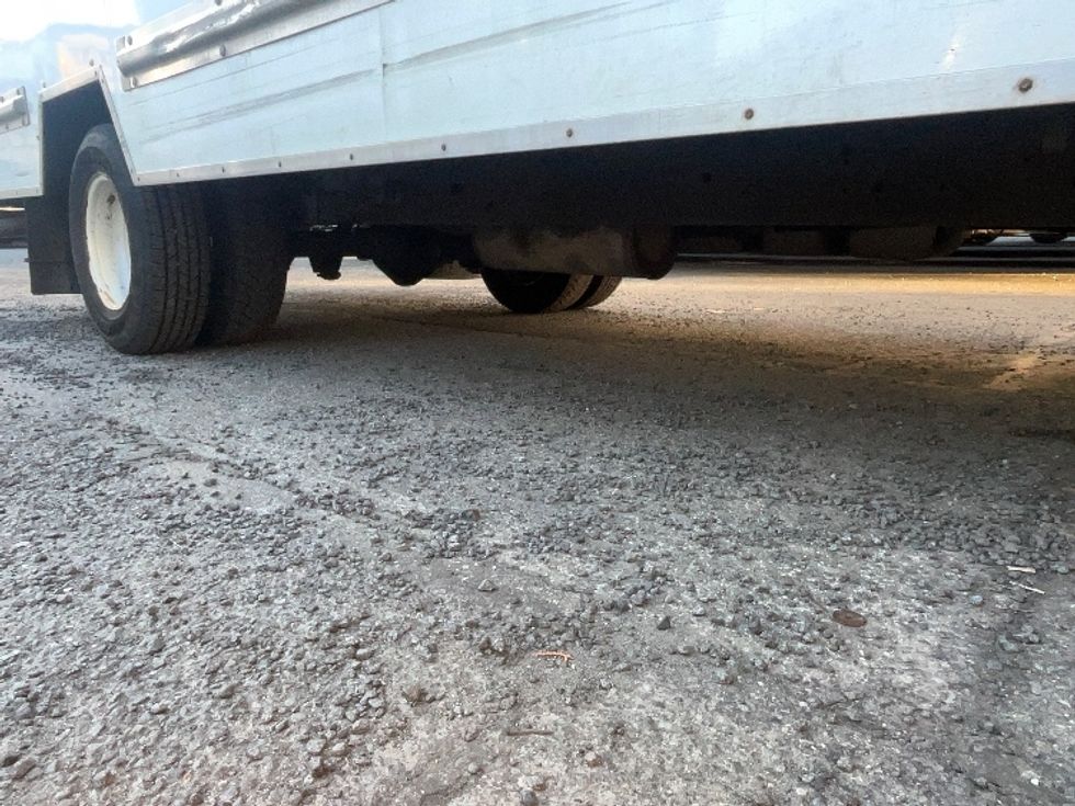 Light Duty Box Truck-Light and Medium Duty Trucks-GMC-2021-Savana G33903-Alexandria-VA-71,489\n\t\tmiles-$ 34,500 - Image 14