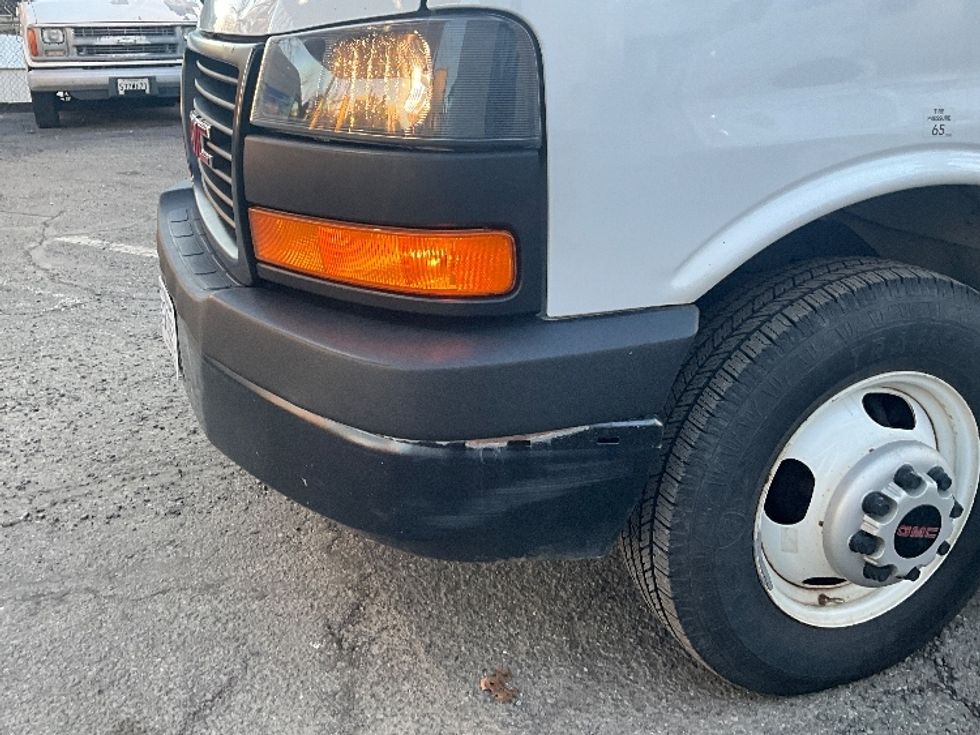 Light Duty Box Truck-Light and Medium Duty Trucks-GMC-2021-Savana G33903-Alexandria-VA-71,489\n\t\tmiles-$ 34,500 - Image 27