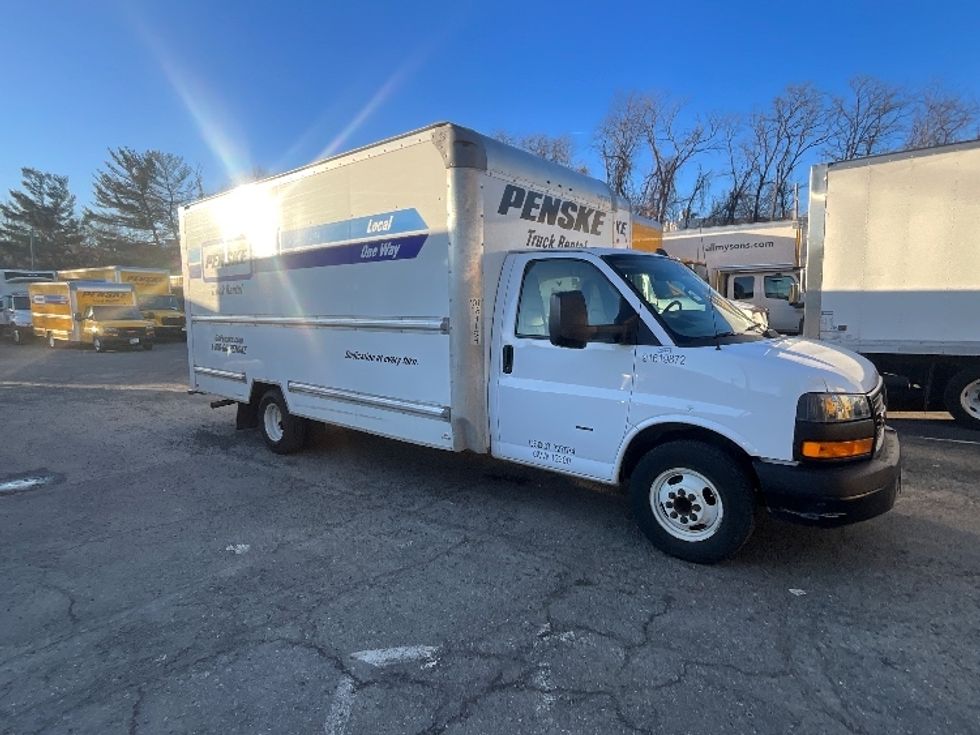 Light Duty Box Truck-Light and Medium Duty Trucks-GMC-2021-Savana G33903-Alexandria-VA-71,489\n\t\tmiles-$ 34,500 - Image 3