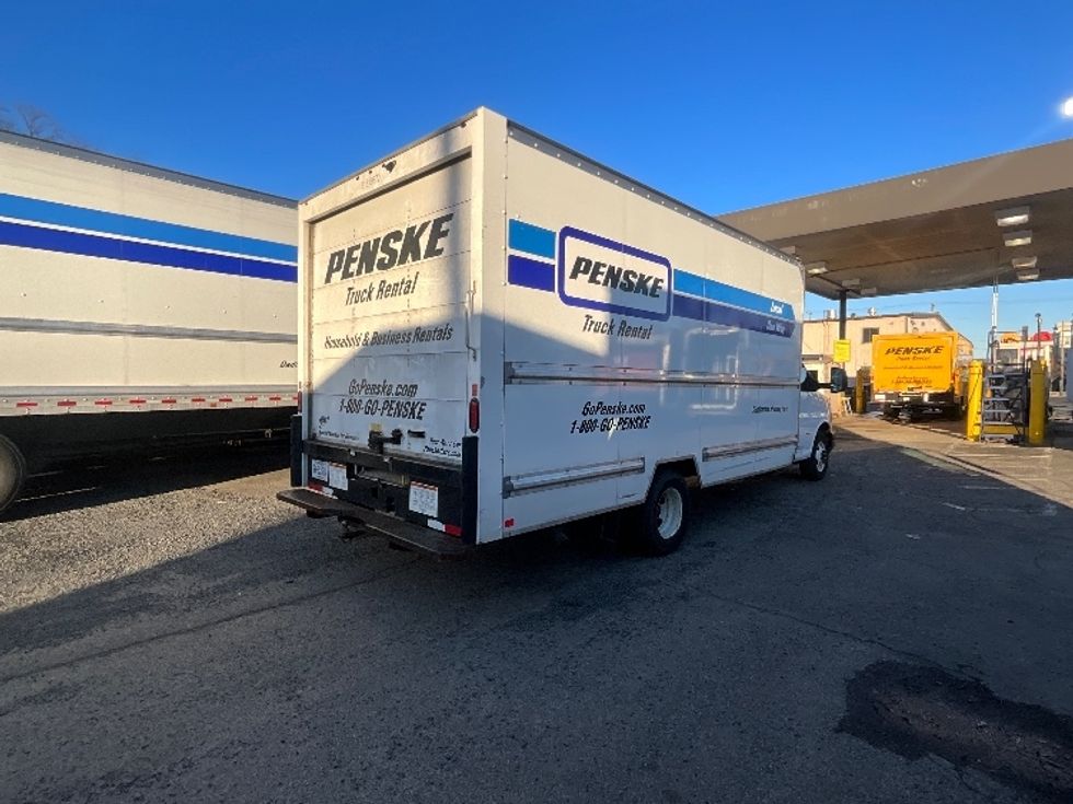 Light Duty Box Truck-Light and Medium Duty Trucks-GMC-2021-Savana G33903-Alexandria-VA-71,489\n\t\tmiles-$ 34,500 - Image 6