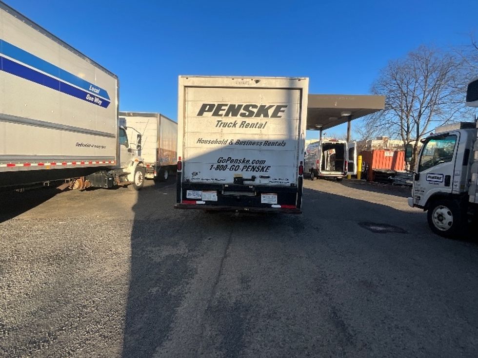 Light Duty Box Truck-Light and Medium Duty Trucks-GMC-2021-Savana G33903-Alexandria-VA-71,489\n\t\tmiles-$ 34,500 - Image 7