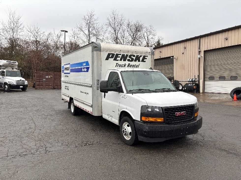 Light Duty Box Truck-Light and Medium Duty Trucks-GMC-2021-Savana G33903-Alexandria-VA-87,418\n\t\tmiles-$ 30,000 - Image 1