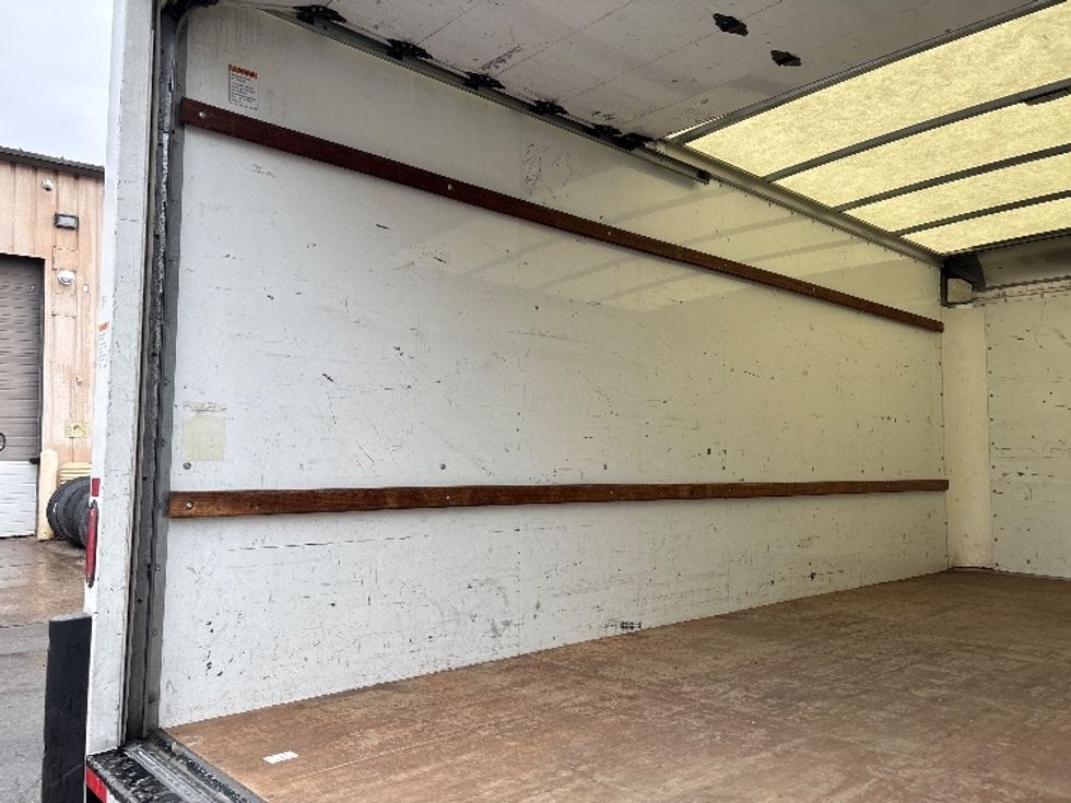 Light Duty Box Truck-Light and Medium Duty Trucks-GMC-2021-Savana G33903-Alexandria-VA-87,418\n\t\tmiles-$ 30,000 - Image 11