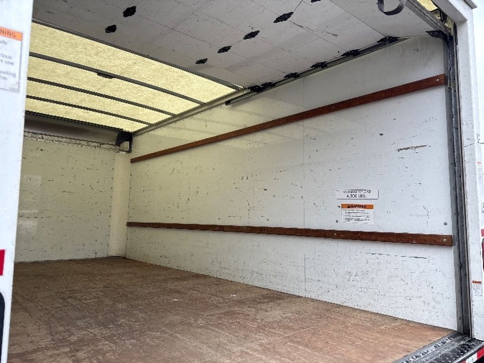 Light Duty Box Truck-Light and Medium Duty Trucks-GMC-2021-Savana G33903-Alexandria-VA-87,418\n\t\tmiles-$ 30,000 - Image 12