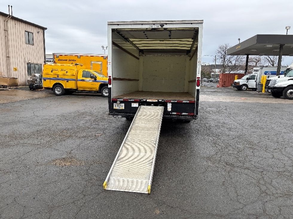 Light Duty Box Truck-Light and Medium Duty Trucks-GMC-2021-Savana G33903-Alexandria-VA-87,418\n\t\tmiles-$ 30,000 - Image 9