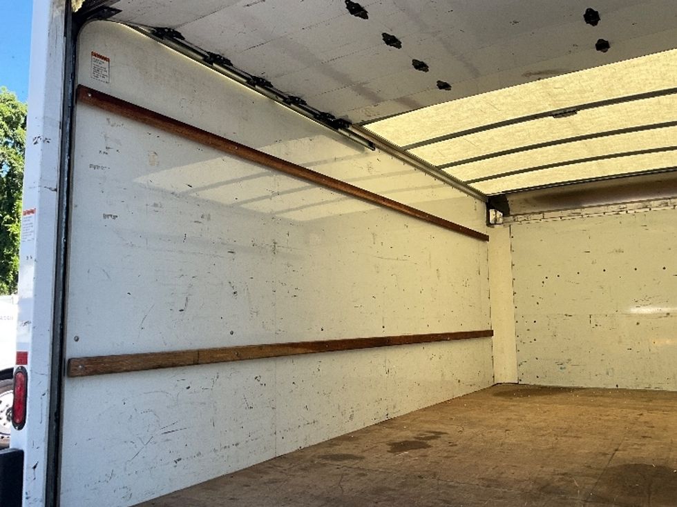 Light Duty Box Truck-Light and Medium Duty Trucks-GMC-2021-Savana G33903-Alexandria-VA-89,272\n\t\tmiles-$ 29,750 - Image 10