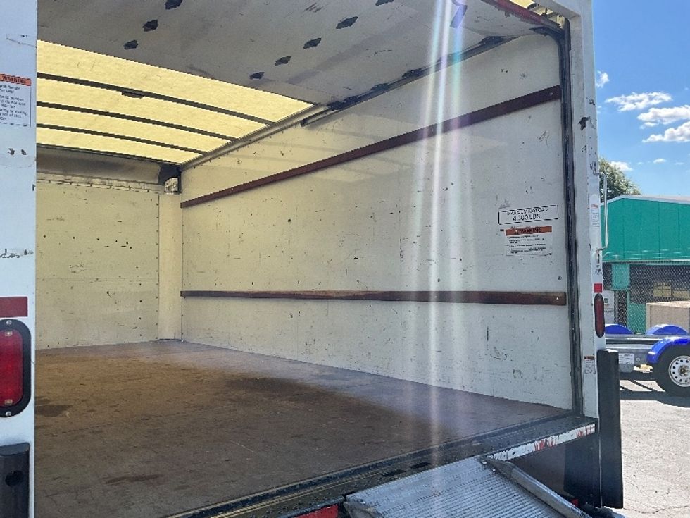 Light Duty Box Truck-Light and Medium Duty Trucks-GMC-2021-Savana G33903-Alexandria-VA-89,272\n\t\tmiles-$ 29,750 - Image 11