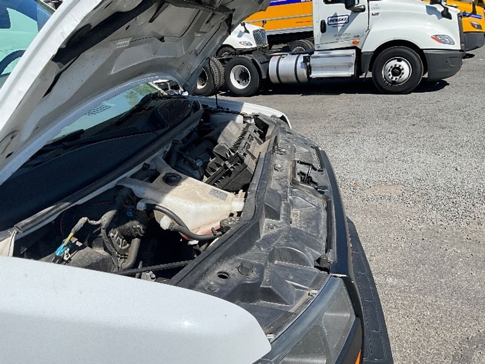 Light Duty Box Truck-Light and Medium Duty Trucks-GMC-2021-Savana G33903-Alexandria-VA-89,272\n\t\tmiles-$ 29,750 - Image 21