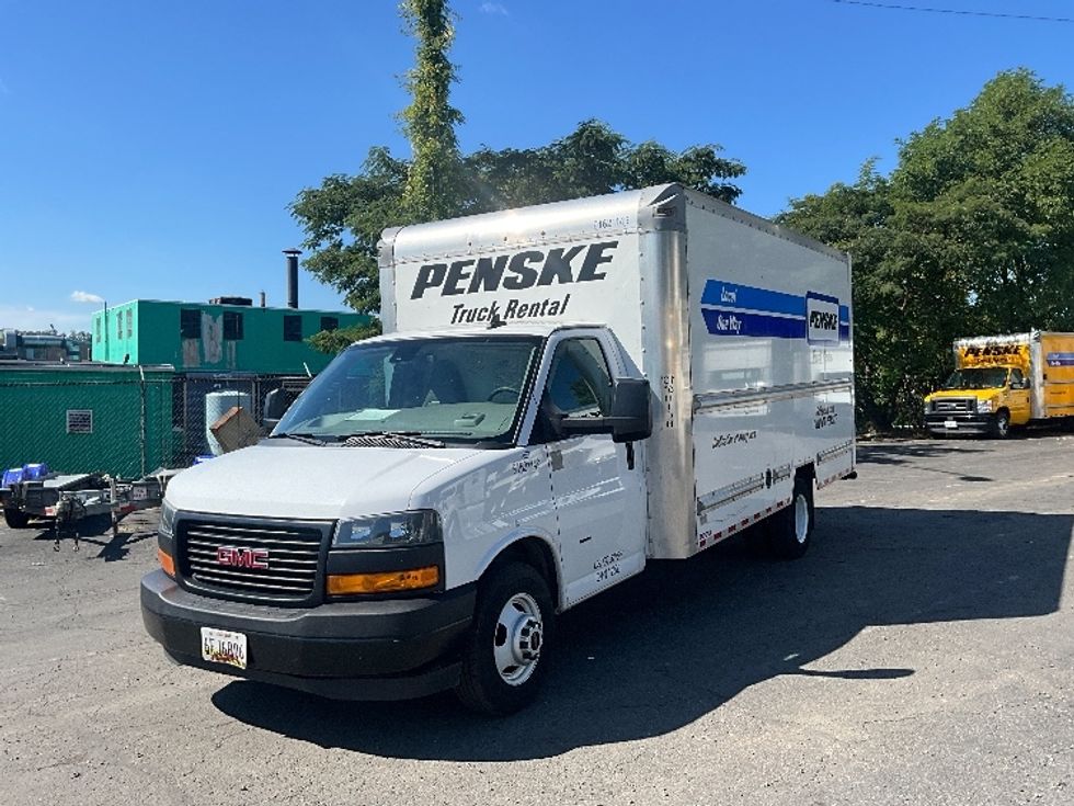 Light Duty Box Truck-Light and Medium Duty Trucks-GMC-2021-Savana G33903-Alexandria-VA-89,272\n\t\tmiles-$ 29,750 - Image 3